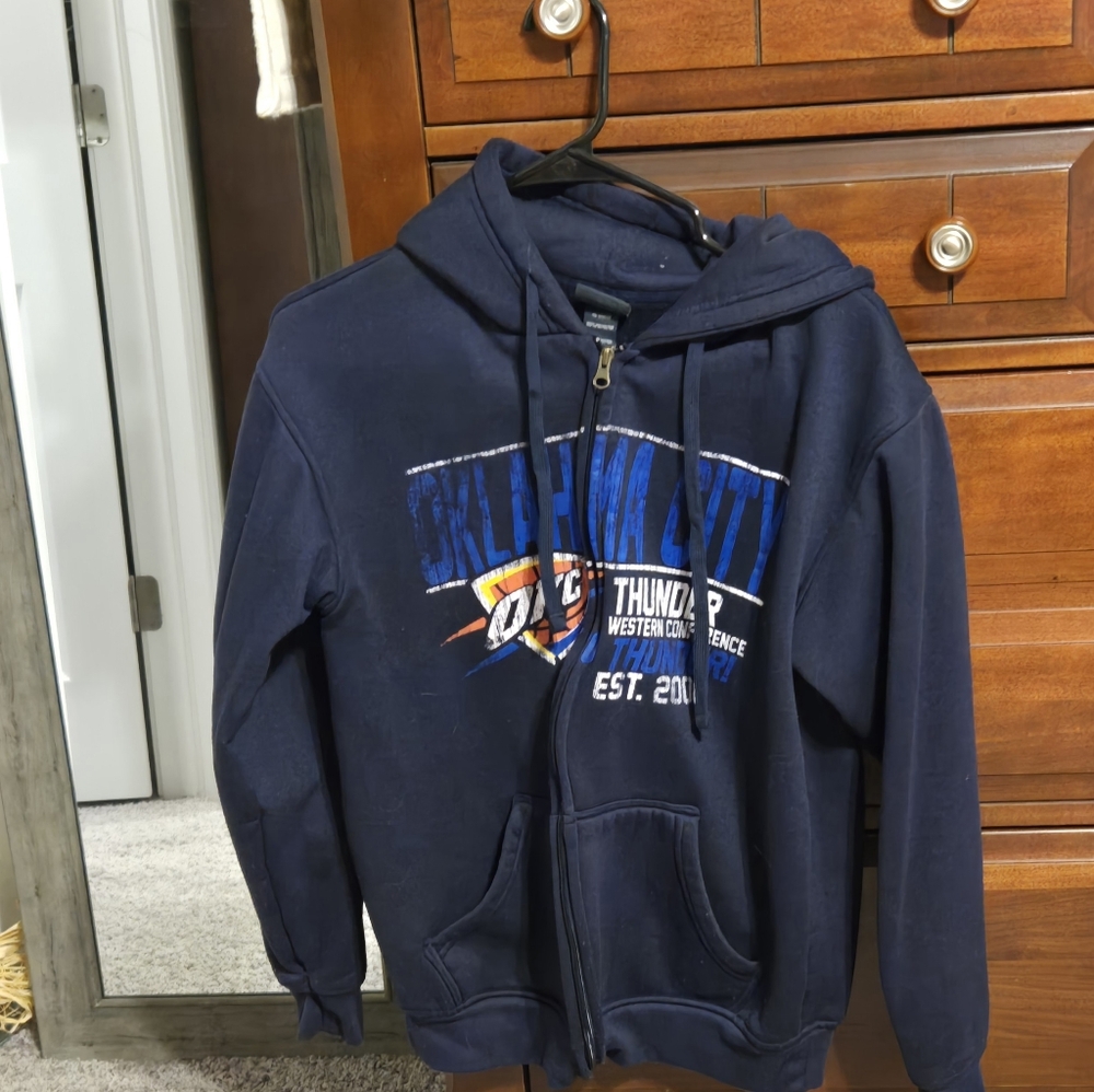 Thunder clothing lot - Picture 9 of 10